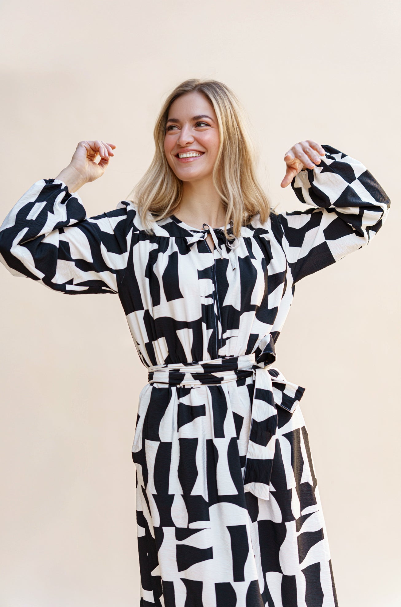 ROBE LONGUE EN JACQUARD NOIR