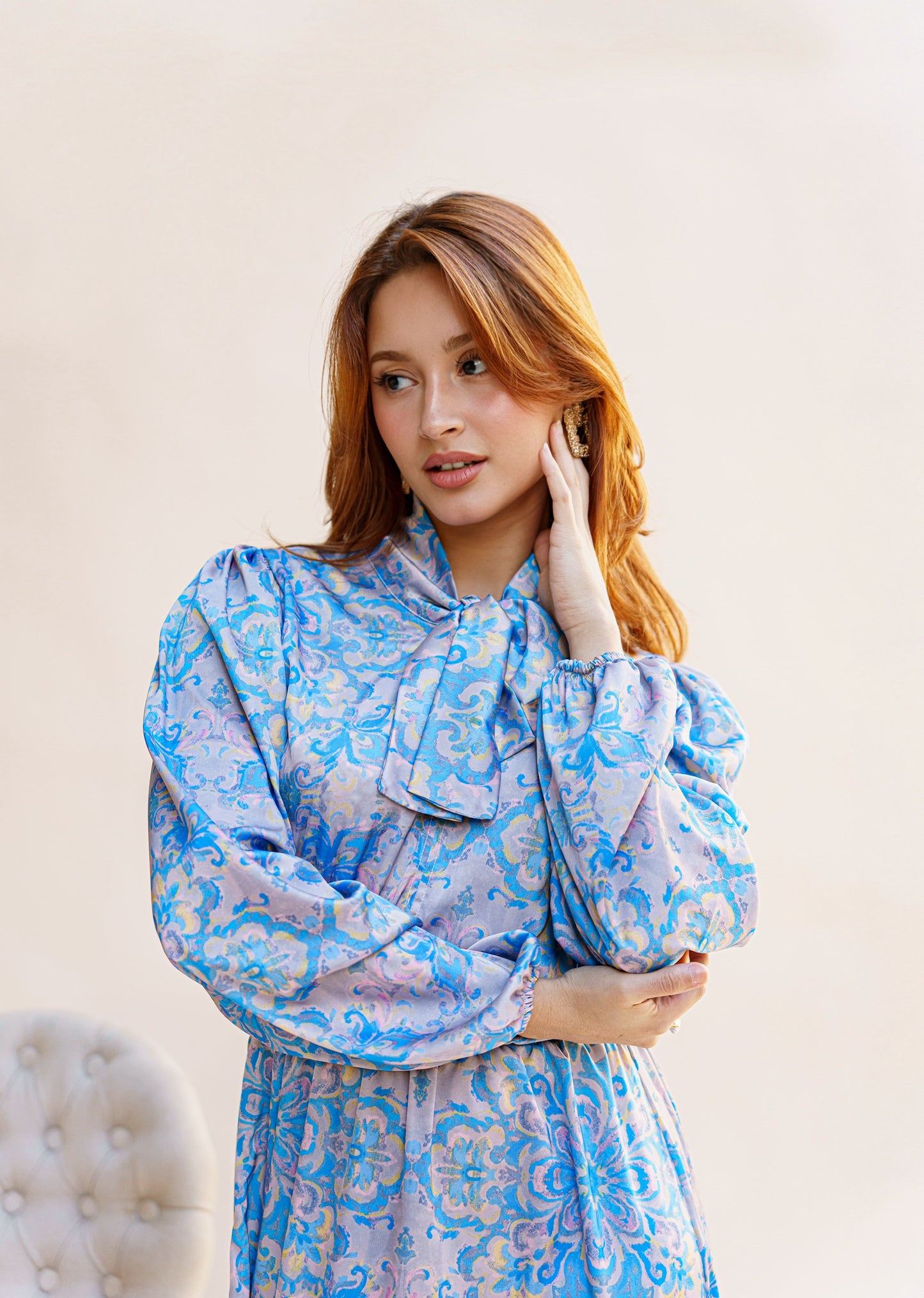 ROBE COL CRAVATE BLEU