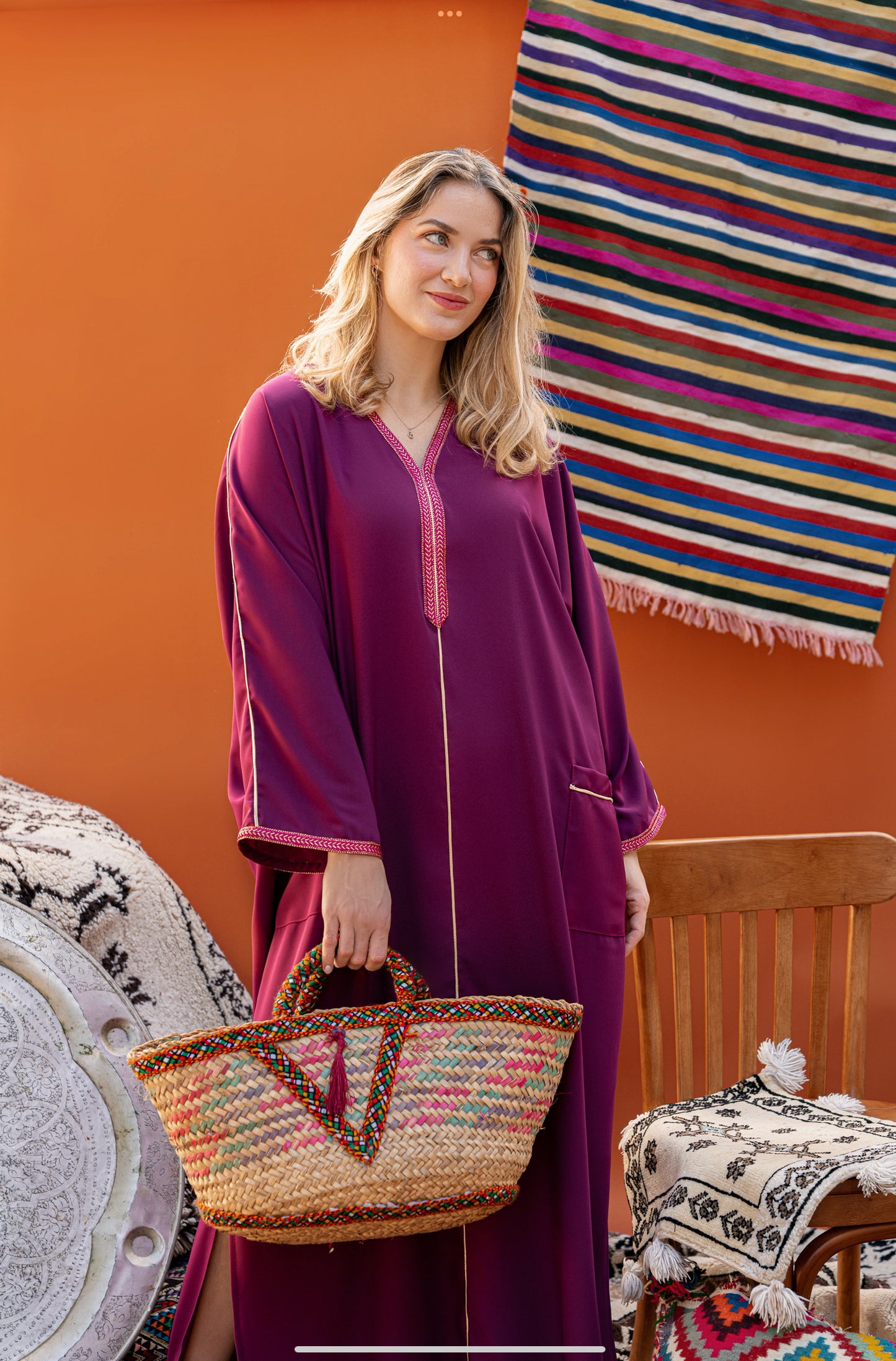 DJELLABA À POCHE PRUNE GALON ROSE