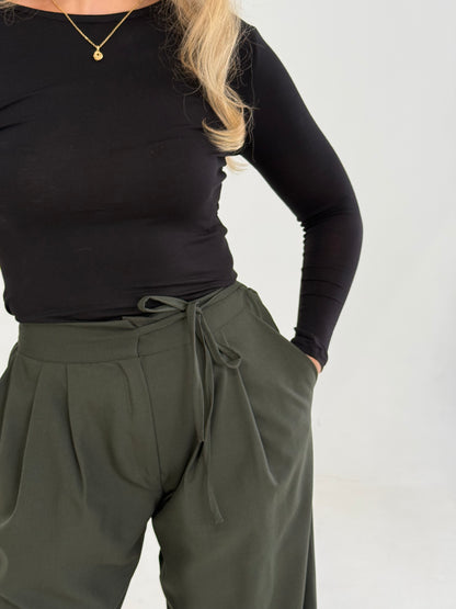 PANTALON A PLIS VERT