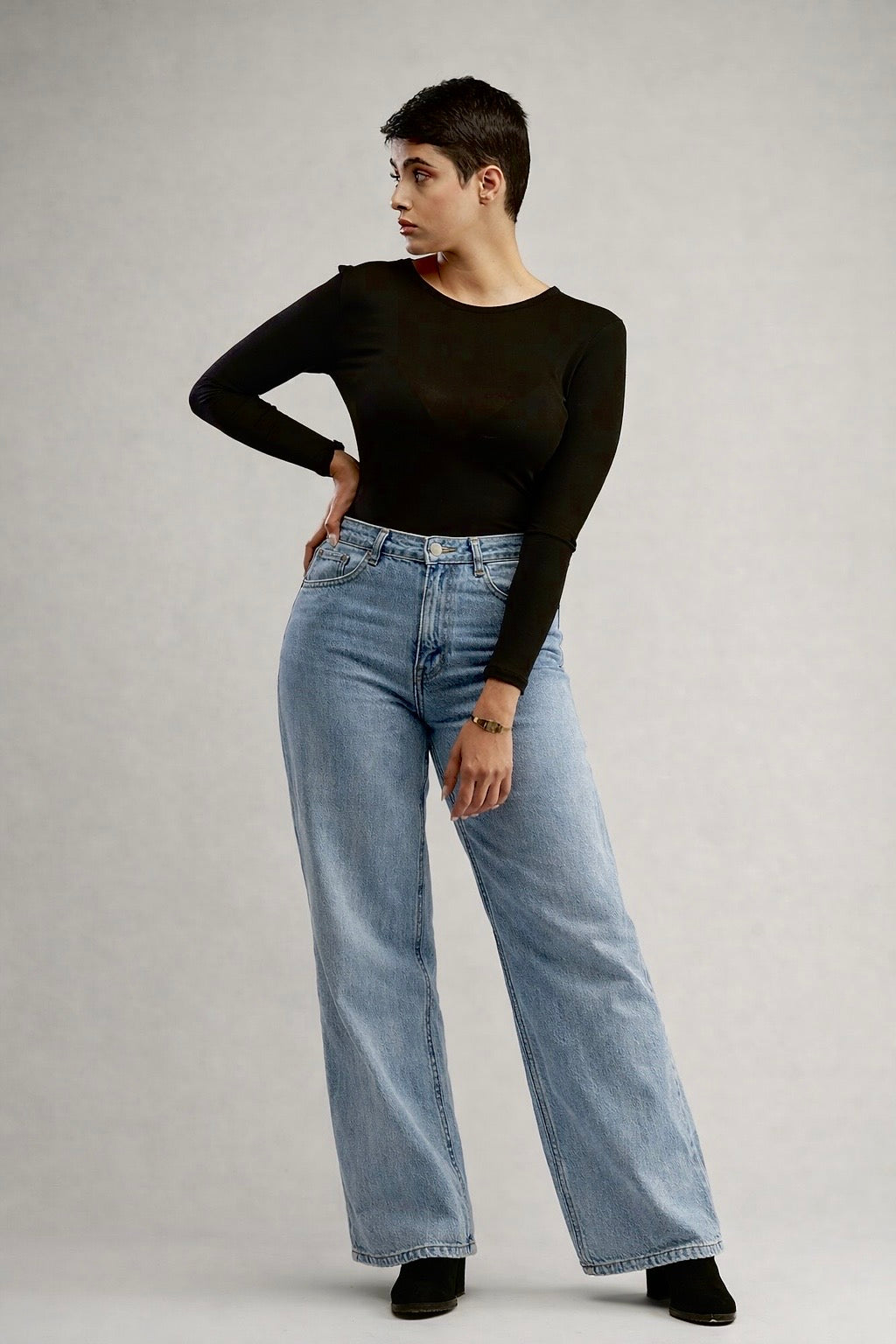 BODY NOIR MANCHES LONGUES