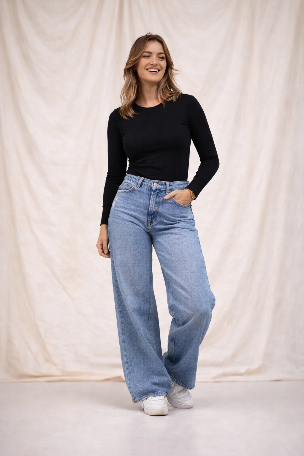BODY NOIR MANCHES LONGUES