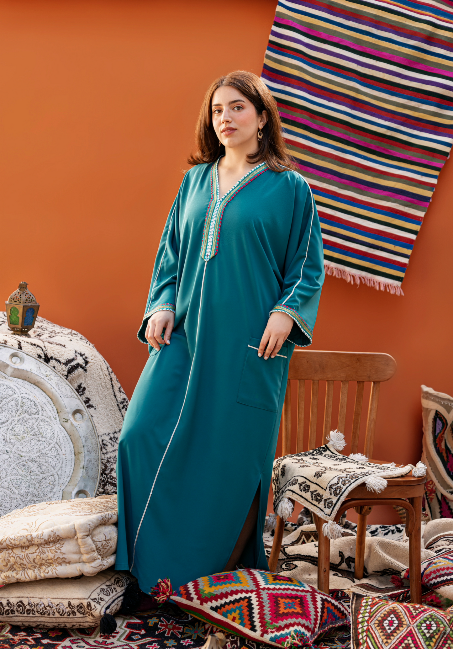 DJELLABA À POCHE BLEU GALON BLANC