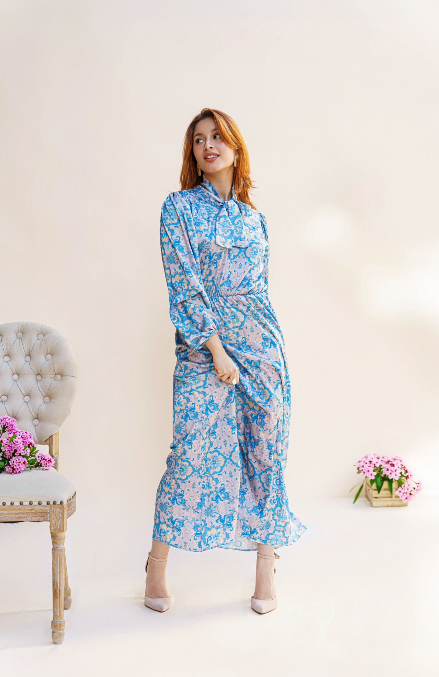 ROBE COL CRAVATE BLEU