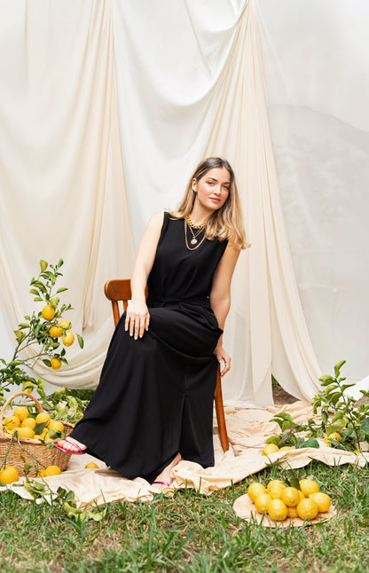 ROBE A FENTES NOIR