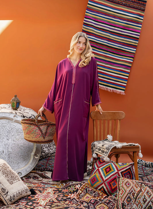 DJELLABA À POCHE PRUNE GALON ROSE