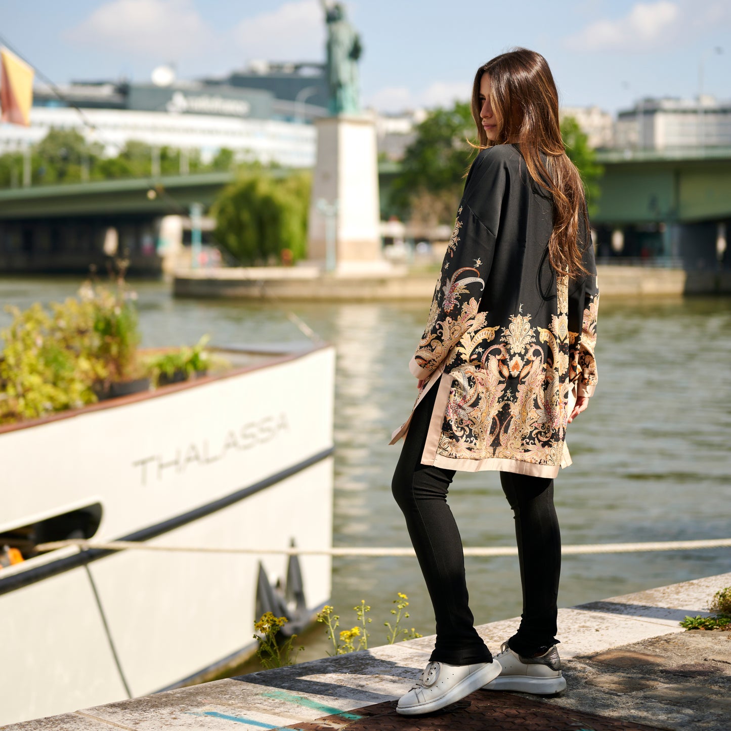 KIMONO SATIN NOIR