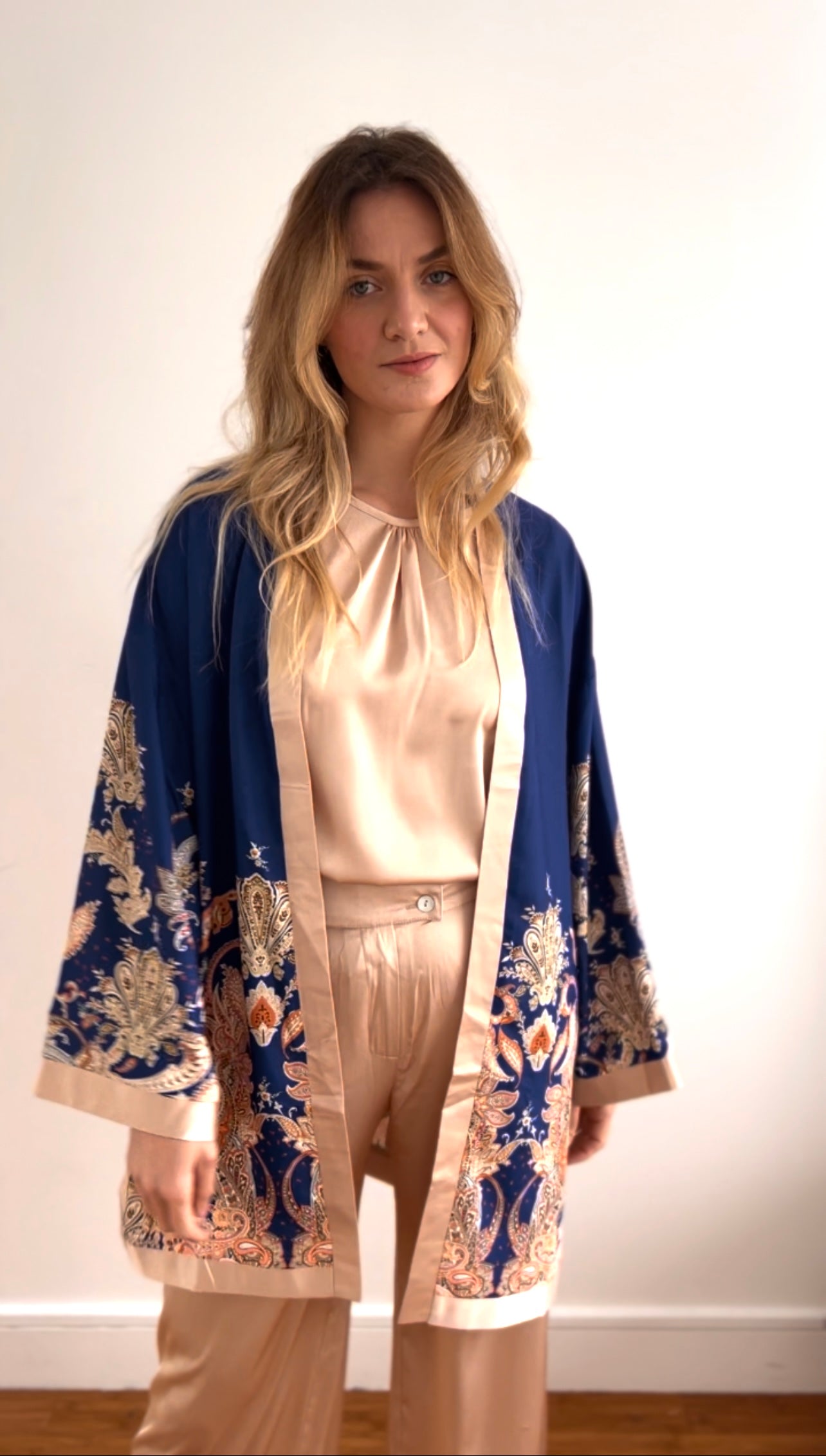 KIMONO SATIN