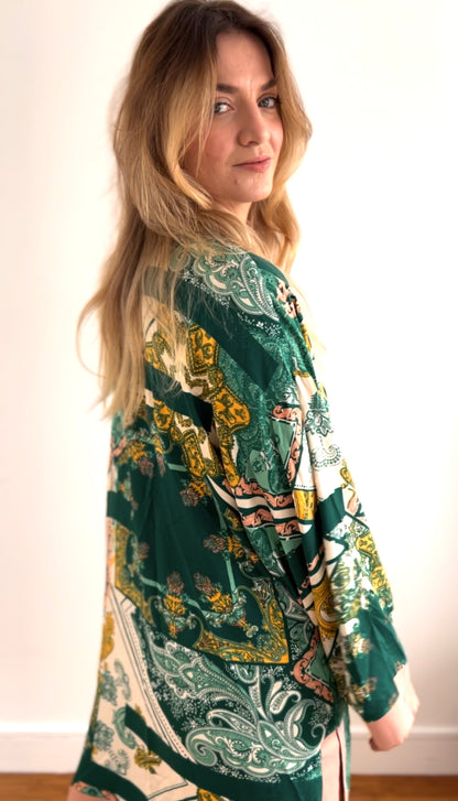 KIMONO VERT ET ROSE
