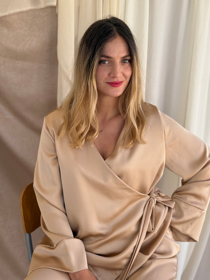 ENSEMBLE EN SATIN CHAMPAGNE