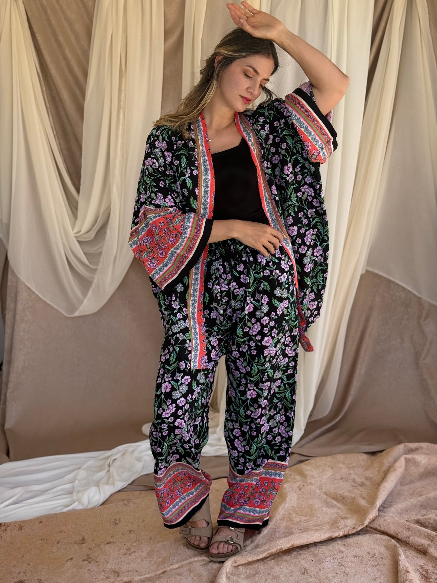 ENSEMBLE A FLEURS NOIR