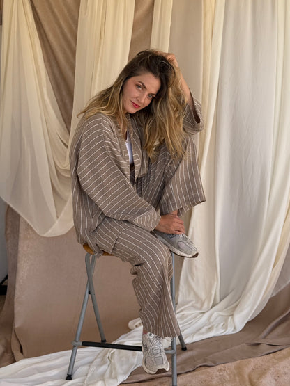 ENSEMBLE EN LIN A RAYURES BEIGE