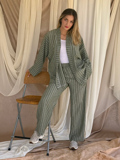 ENSEMBLE EN LIN A RAYURES VERT