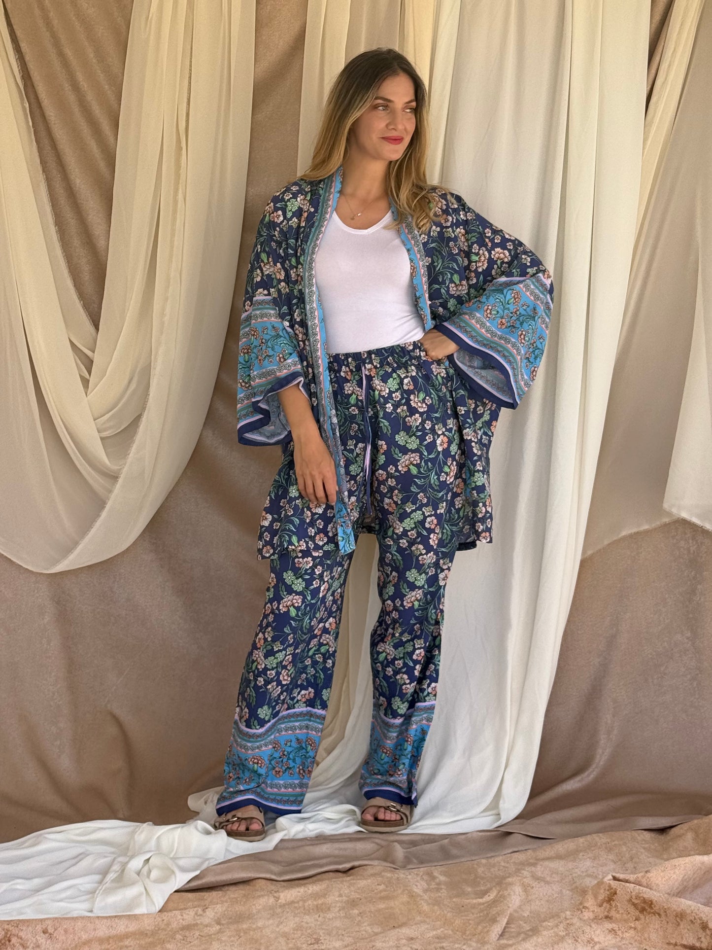 ENSEMBLE A FLEURS BLEU