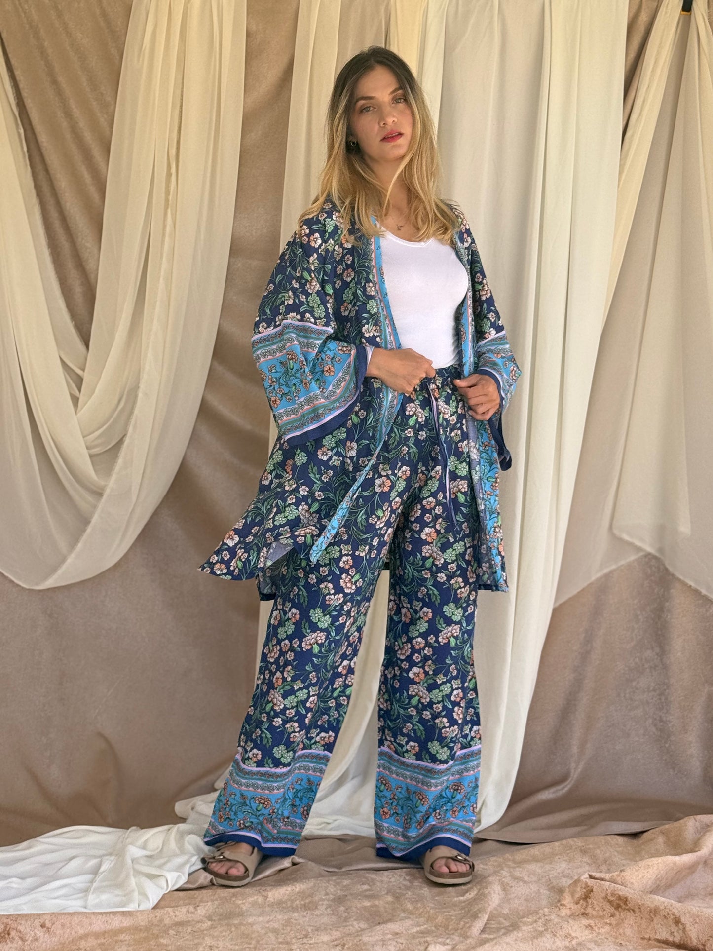 ENSEMBLE A FLEURS BLEU