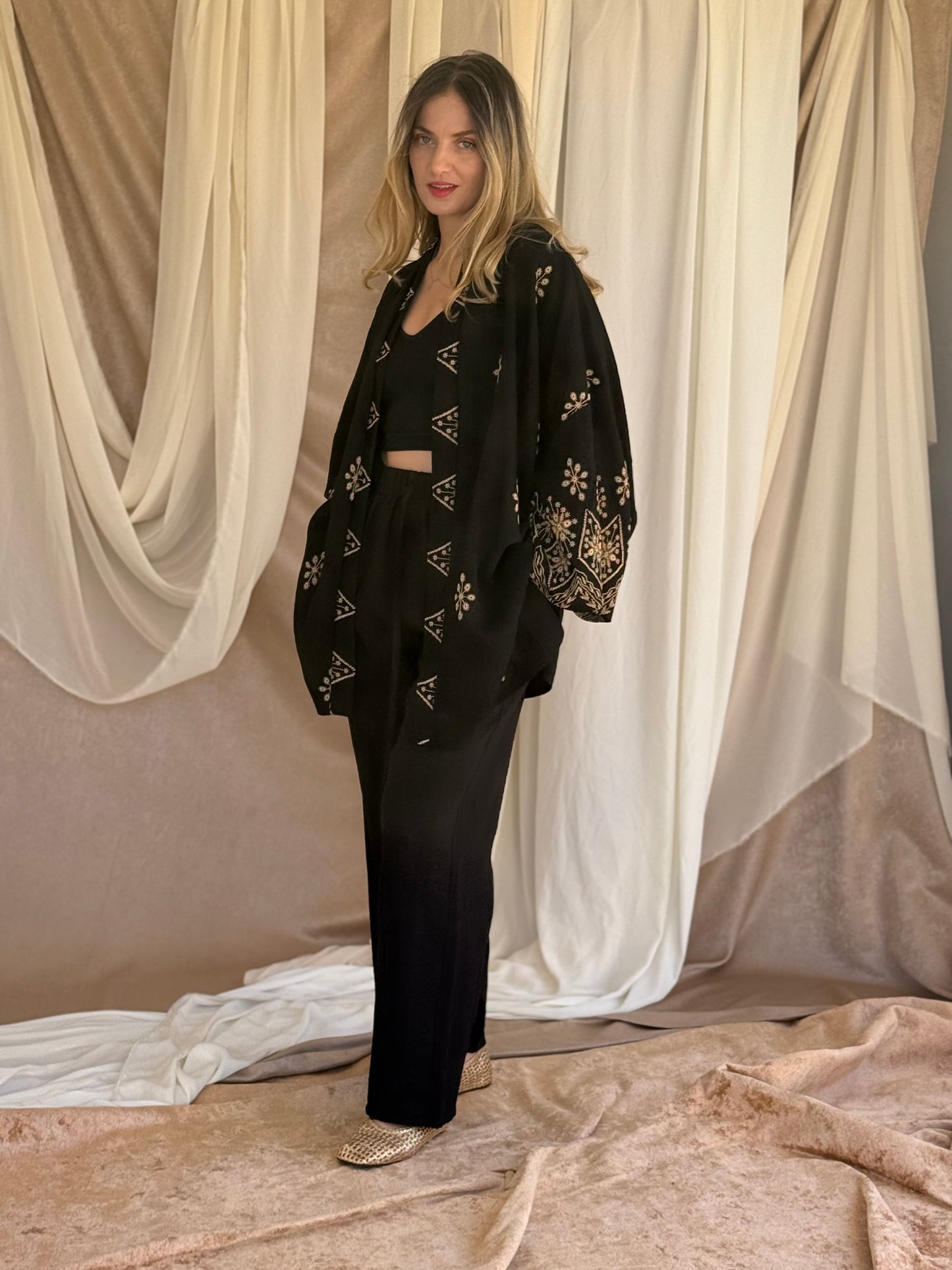 ENSEMBLE KIMONO BRODE NOIR
