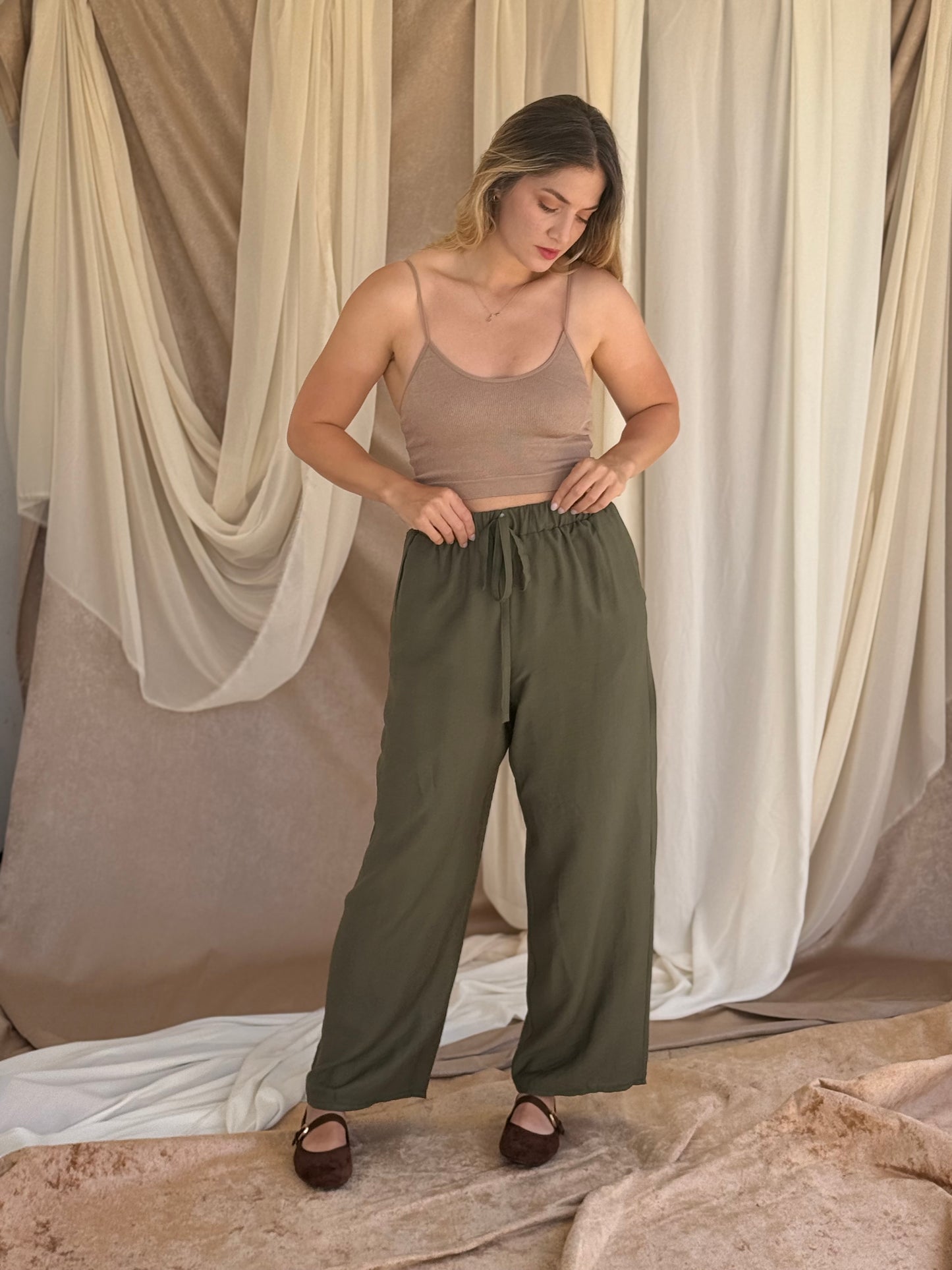 PANTALON EN LIN VERT
