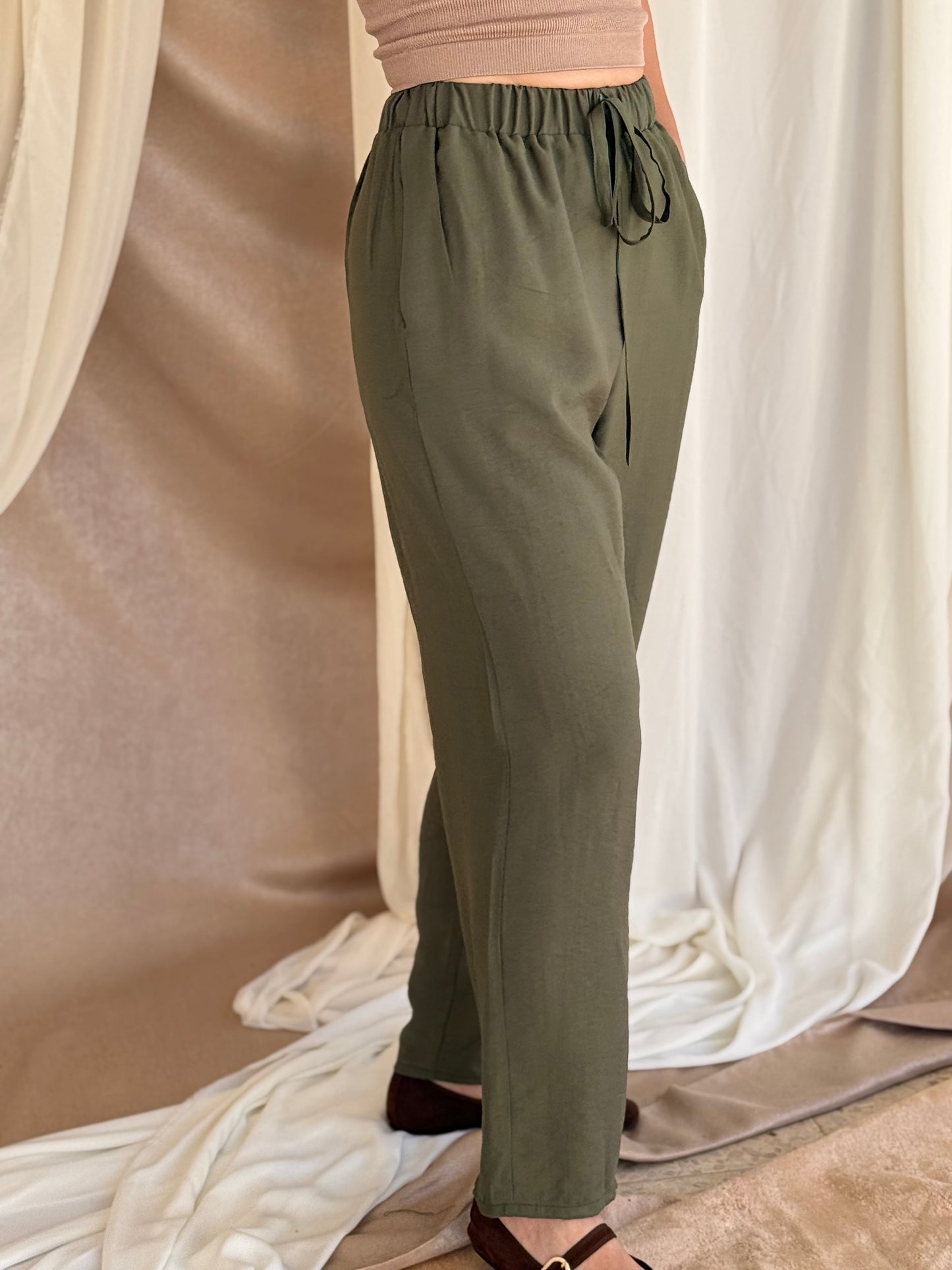 PANTALON EN LIN VERT
