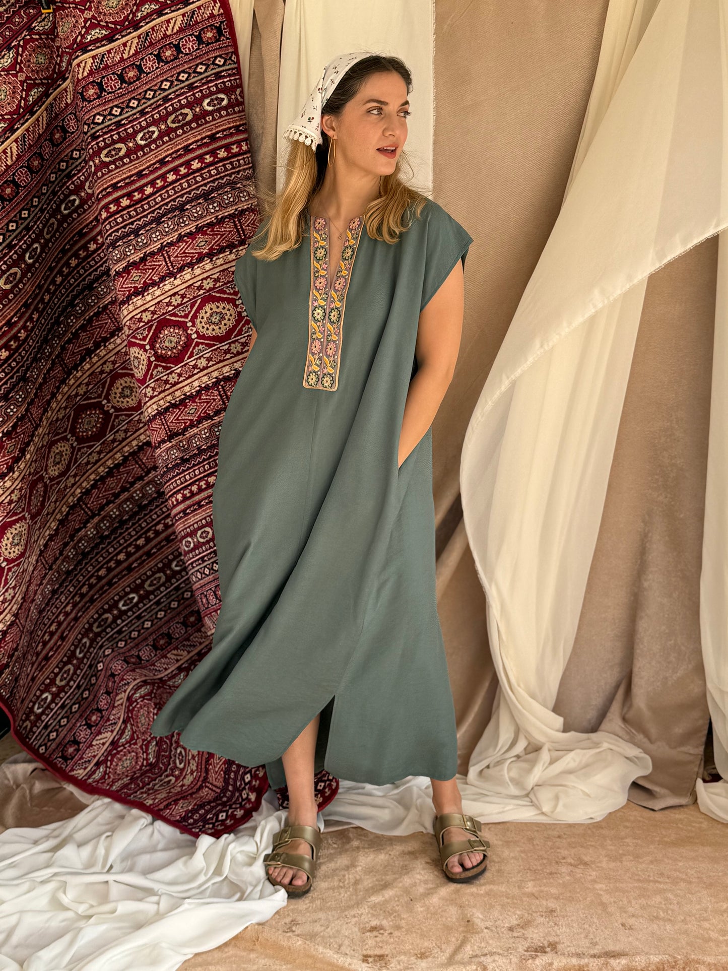 ROBE D'HOTESSE VERTE