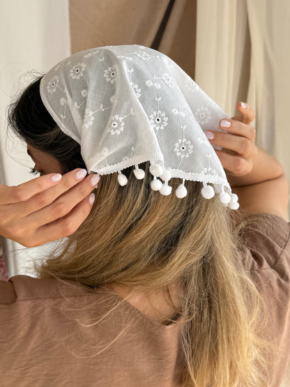 FOULARD BRODE BLANC