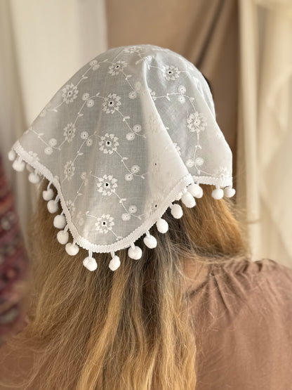 FOULARD BRODE BLANC