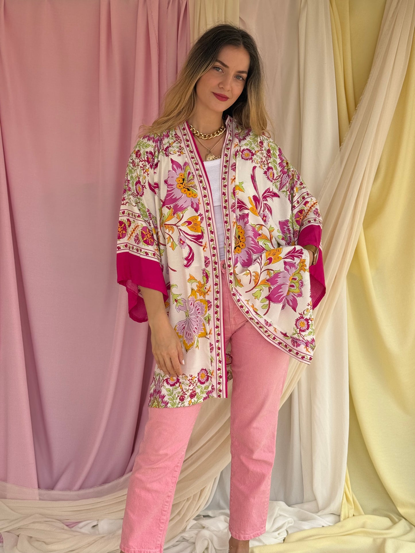 KIMONO A FLEURS ROSE